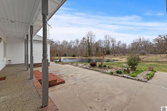 1478 Bill Thompson Road, Kuttawa, KY 42038