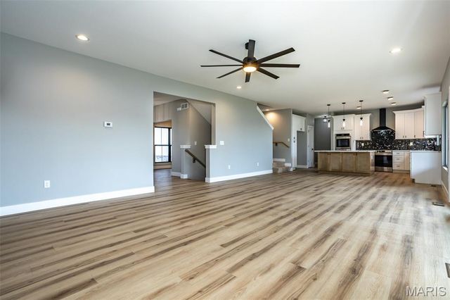 7123 Savannah Drive, Glen Carbon, IL 62034