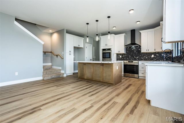 7123 Savannah Drive, Glen Carbon, IL 62034