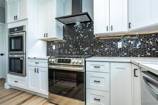 7123 Savannah Drive, Glen Carbon, IL 62034