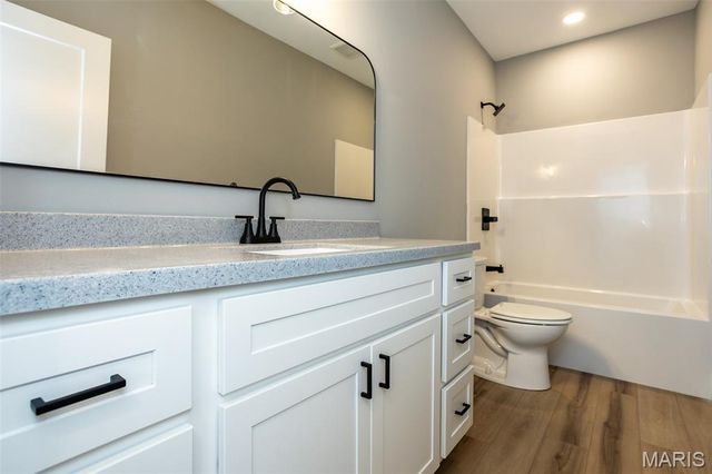 7123 Savannah Drive, Glen Carbon, IL 62034