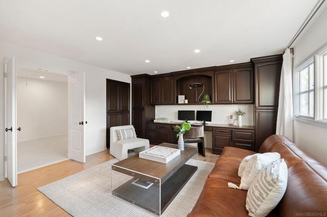 4727 Plummer Ct, San Diego, CA 92130