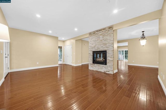 161 Valle Vista Dr, Danville, CA 94526