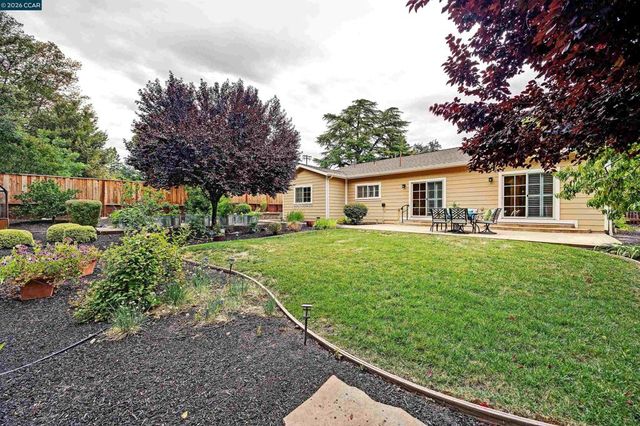 161 Valle Vista Dr, Danville, CA 94526