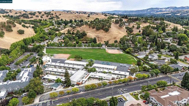 161 Valle Vista Dr, Danville, CA 94526