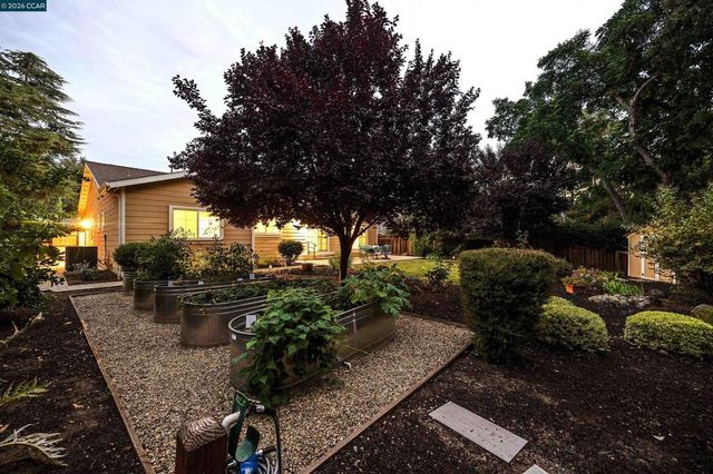 161 Valle Vista Dr, Danville, CA 94526