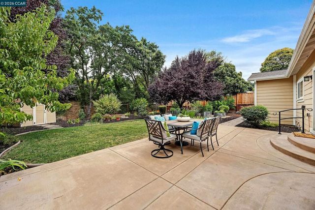 161 Valle Vista Dr, Danville, CA 94526