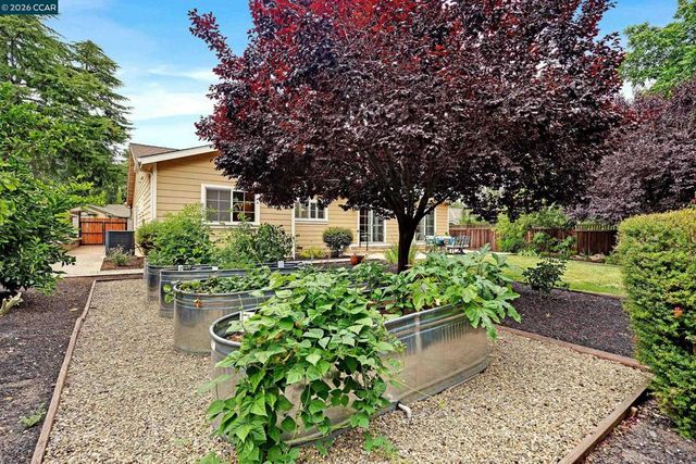161 Valle Vista Dr, Danville, CA 94526