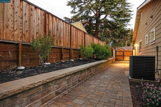 161 Valle Vista Dr, Danville, CA 94526