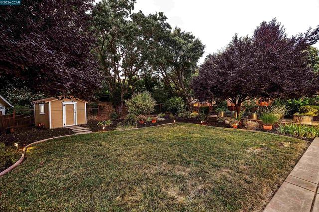 161 Valle Vista Dr, Danville, CA 94526