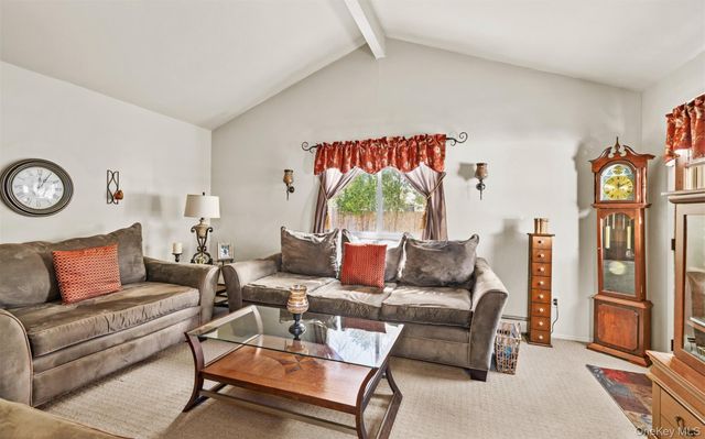 20 Beacon Street, Shirley, NY 11967