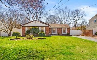 20 Beacon Street, Shirley, NY 11967