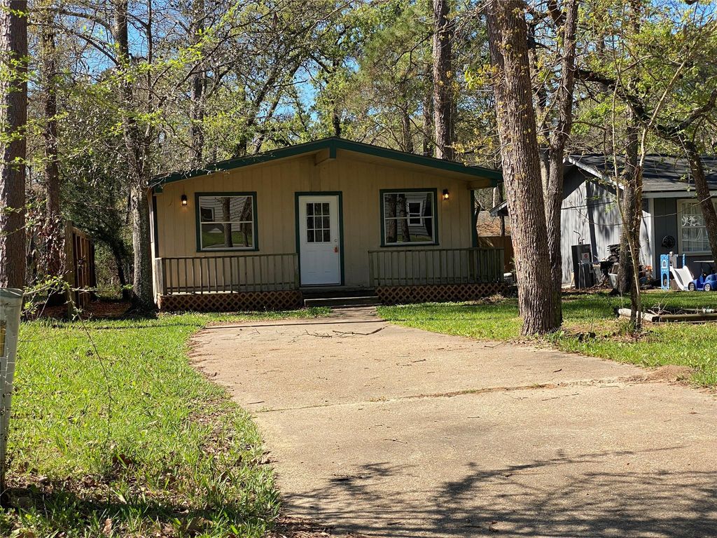 28613 Netawaka, Huntsville, TX 77340