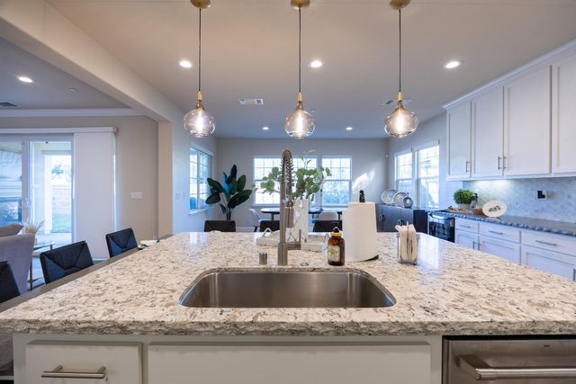 229 E Grazia Ave, Mountain House, CA 95391