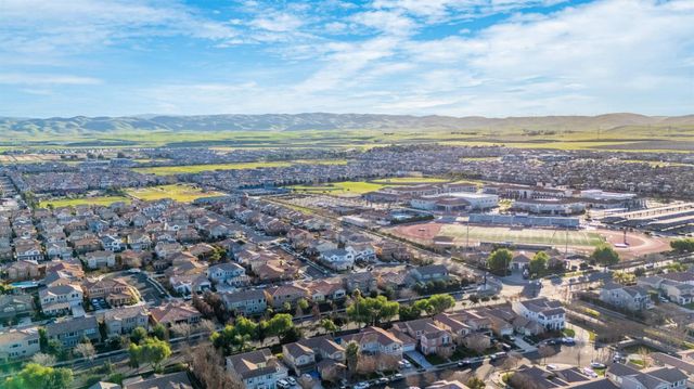 229 E Grazia Ave, Mountain House, CA 95391