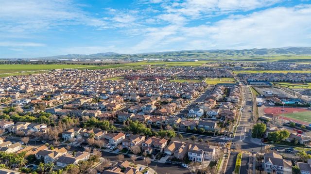 229 E Grazia Ave, Mountain House, CA 95391