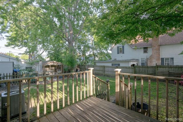 515 Jay Street, Saint Clair, MI 48079