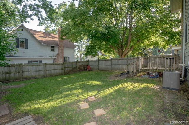 515 Jay Street, Saint Clair, MI 48079