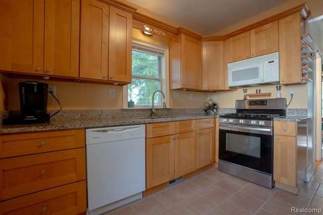515 Jay Street, Saint Clair, MI 48079