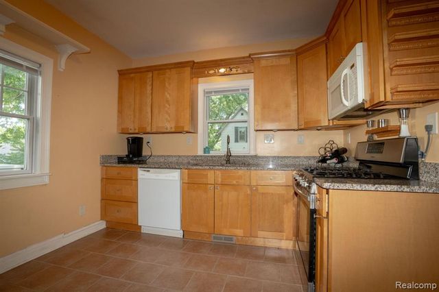 515 Jay Street, Saint Clair, MI 48079