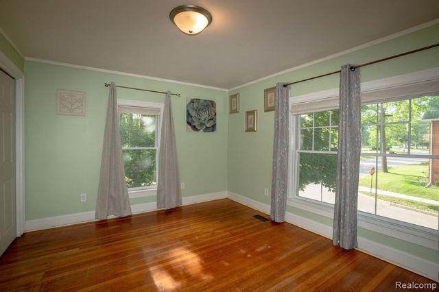 515 Jay Street, Saint Clair, MI 48079