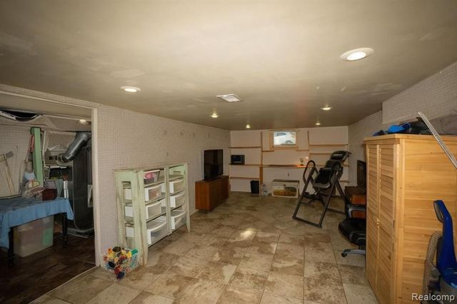 515 Jay Street, Saint Clair, MI 48079