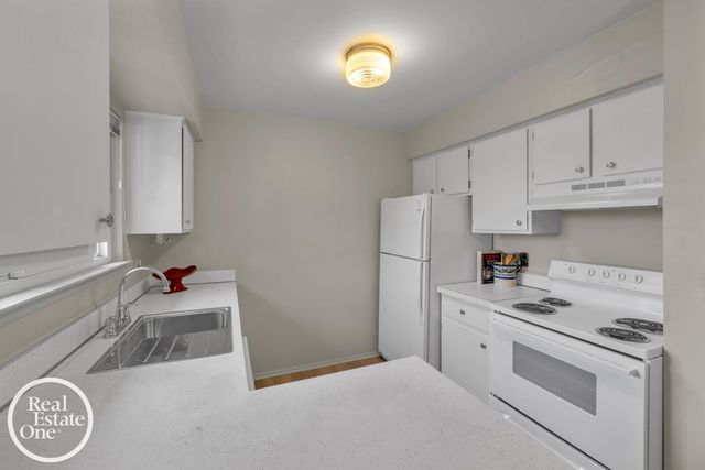 29225 Hayes Road 11 building I, Warren, MI 48088