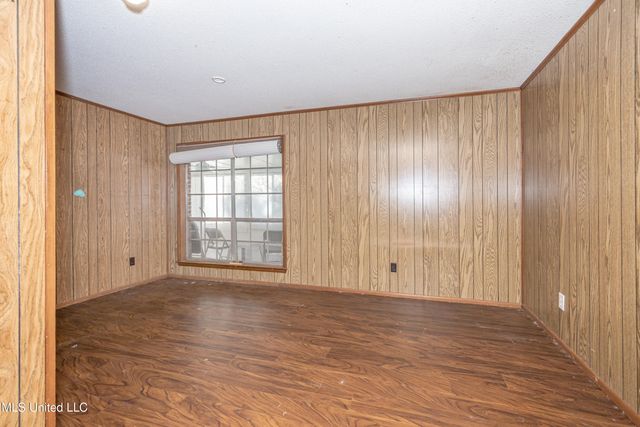 2704 Catherine Drive, Ocean Springs, MS 39564