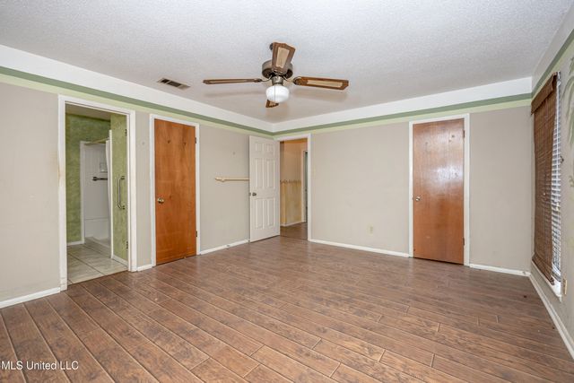 2704 Catherine Drive, Ocean Springs, MS 39564