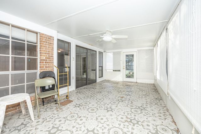 2704 Catherine Drive, Ocean Springs, MS 39564