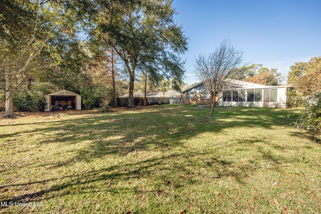 2704 Catherine Drive, Ocean Springs, MS 39564