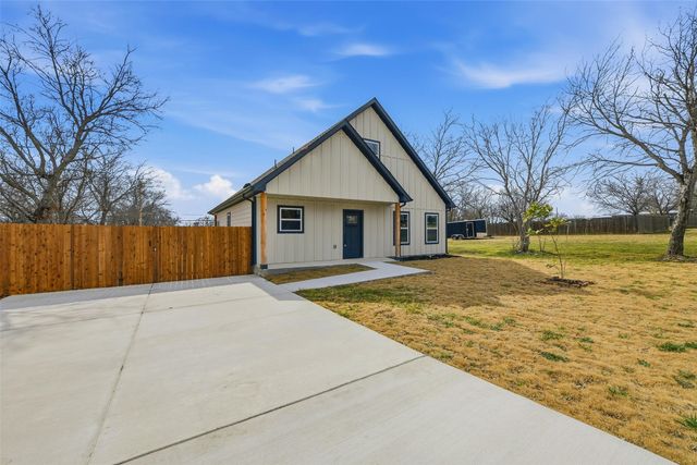 9717 Santa Clara Drive, Fort Worth, TX 76116