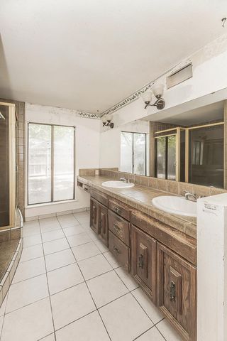 5276 Poinsettia Avenue, Clovis, CA 93619