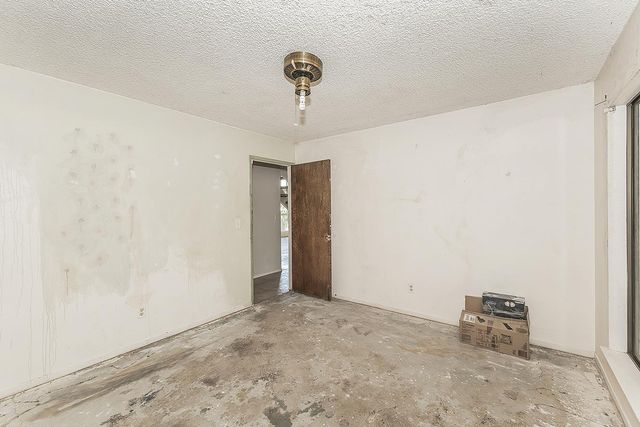 5276 Poinsettia Avenue, Clovis, CA 93619