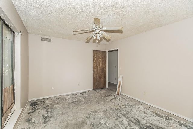 5276 Poinsettia Avenue, Clovis, CA 93619