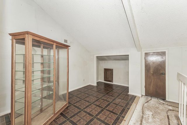 5276 Poinsettia Avenue, Clovis, CA 93619