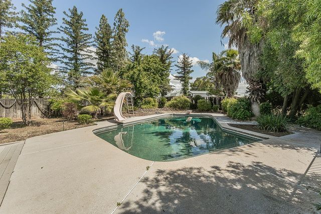 5276 Poinsettia Avenue, Clovis, CA 93619