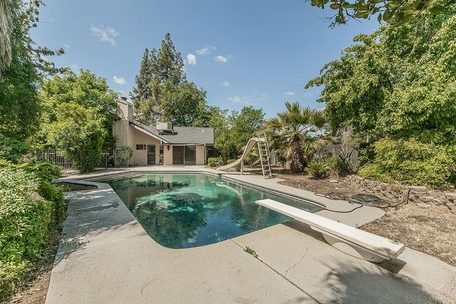 5276 Poinsettia Avenue, Clovis, CA 93619