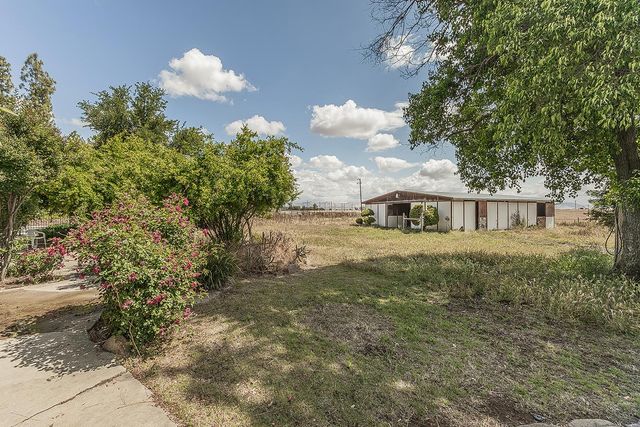 5276 Poinsettia Avenue, Clovis, CA 93619