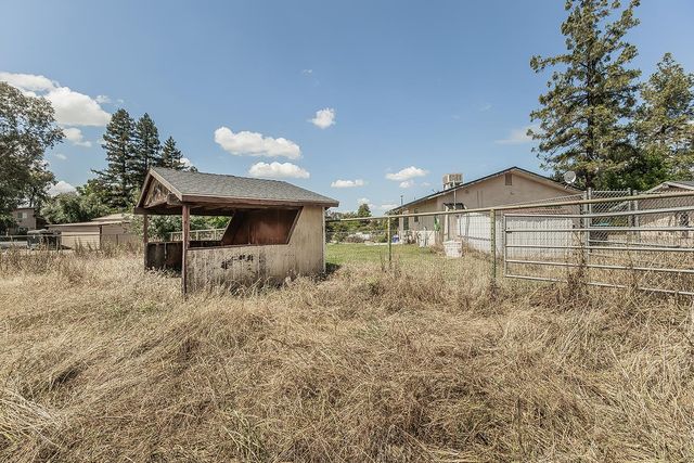 5276 Poinsettia Avenue, Clovis, CA 93619