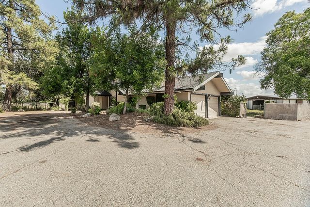 5276 Poinsettia Avenue, Clovis, CA 93619