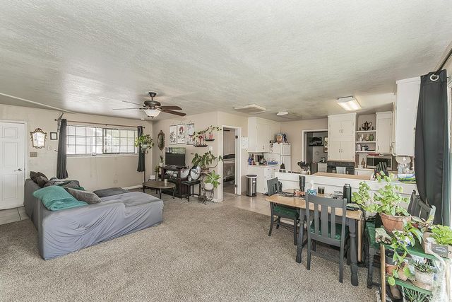 5276 Poinsettia Avenue, Clovis, CA 93619