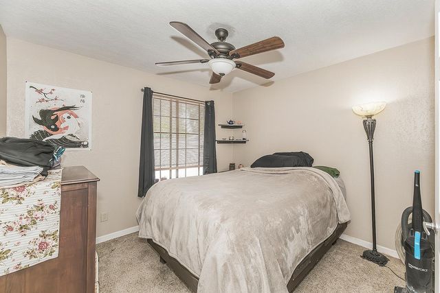 5276 Poinsettia Avenue, Clovis, CA 93619