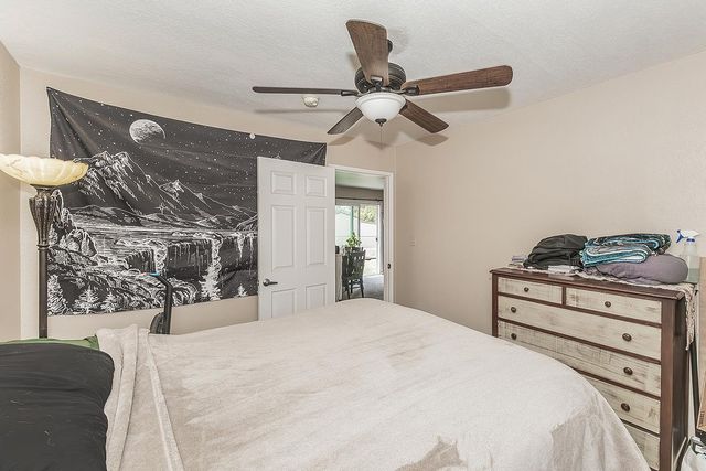 5276 Poinsettia Avenue, Clovis, CA 93619