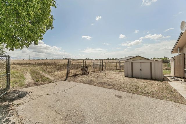 5276 Poinsettia Avenue, Clovis, CA 93619
