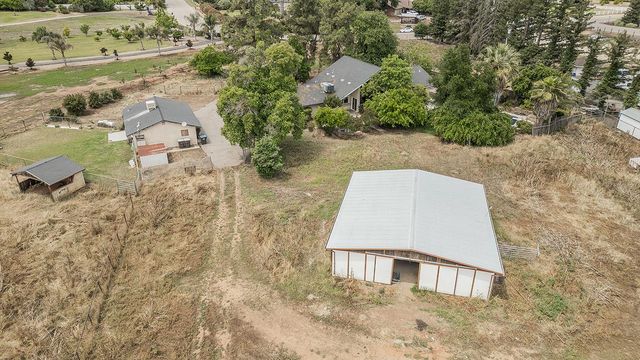 5276 Poinsettia Avenue, Clovis, CA 93619