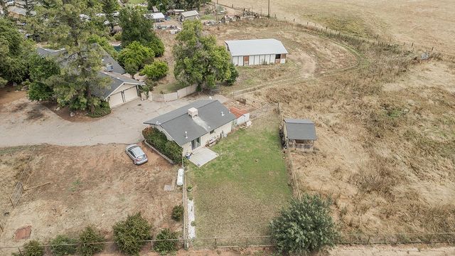 5276 Poinsettia Avenue, Clovis, CA 93619