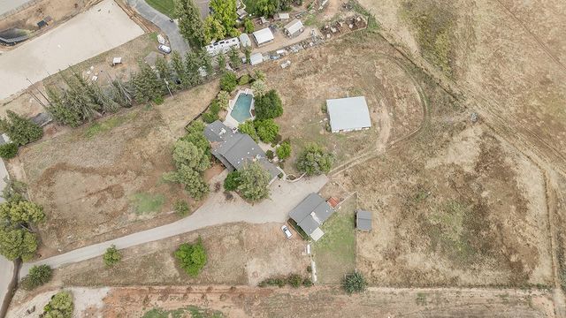 5276 Poinsettia Avenue, Clovis, CA 93619