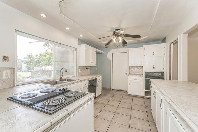 5276 Poinsettia Avenue, Clovis, CA 93619