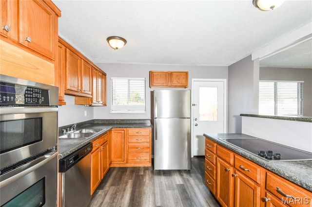 2519 Millvalley Drive, Florissant, MO 63031